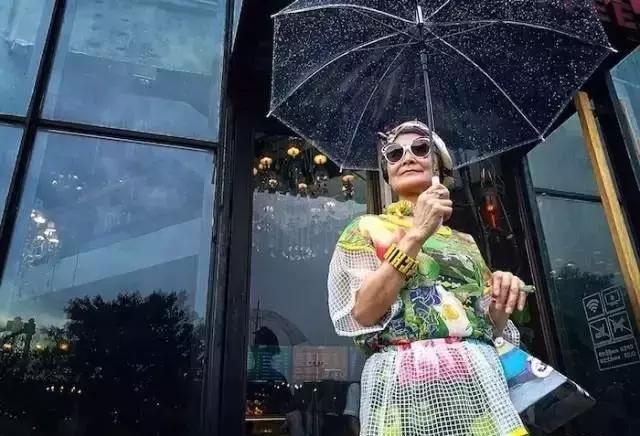 待我银发飘飘也要优雅到老图片,就算银发飘飘也要潇洒到老