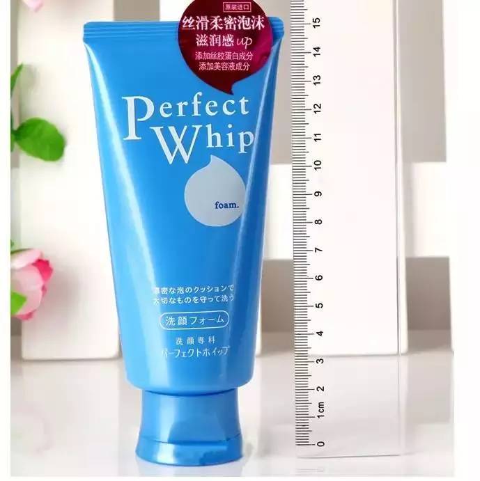 屈臣氏适合混干皮平价水乳套装,屈臣氏有哪些大牌化妆品品牌