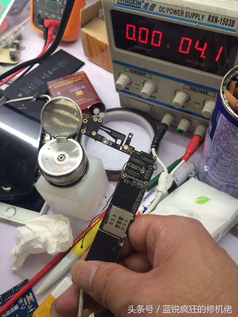 苹果手机突然死机开机没反应,苹果手机死机屏幕按不动