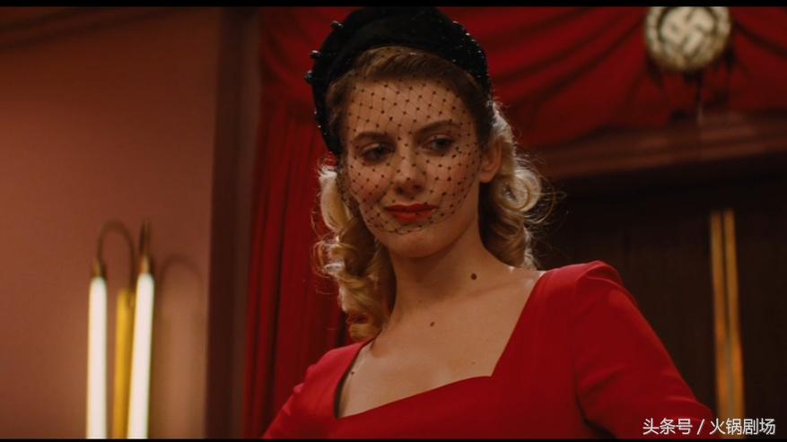 篡改二战历史烧死希特勒！变态割军官头皮，却成了部经典的B级片