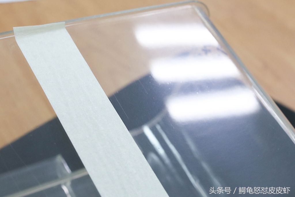 鱼缸刮伤怎么修复,鱼缸底如何防刮伤