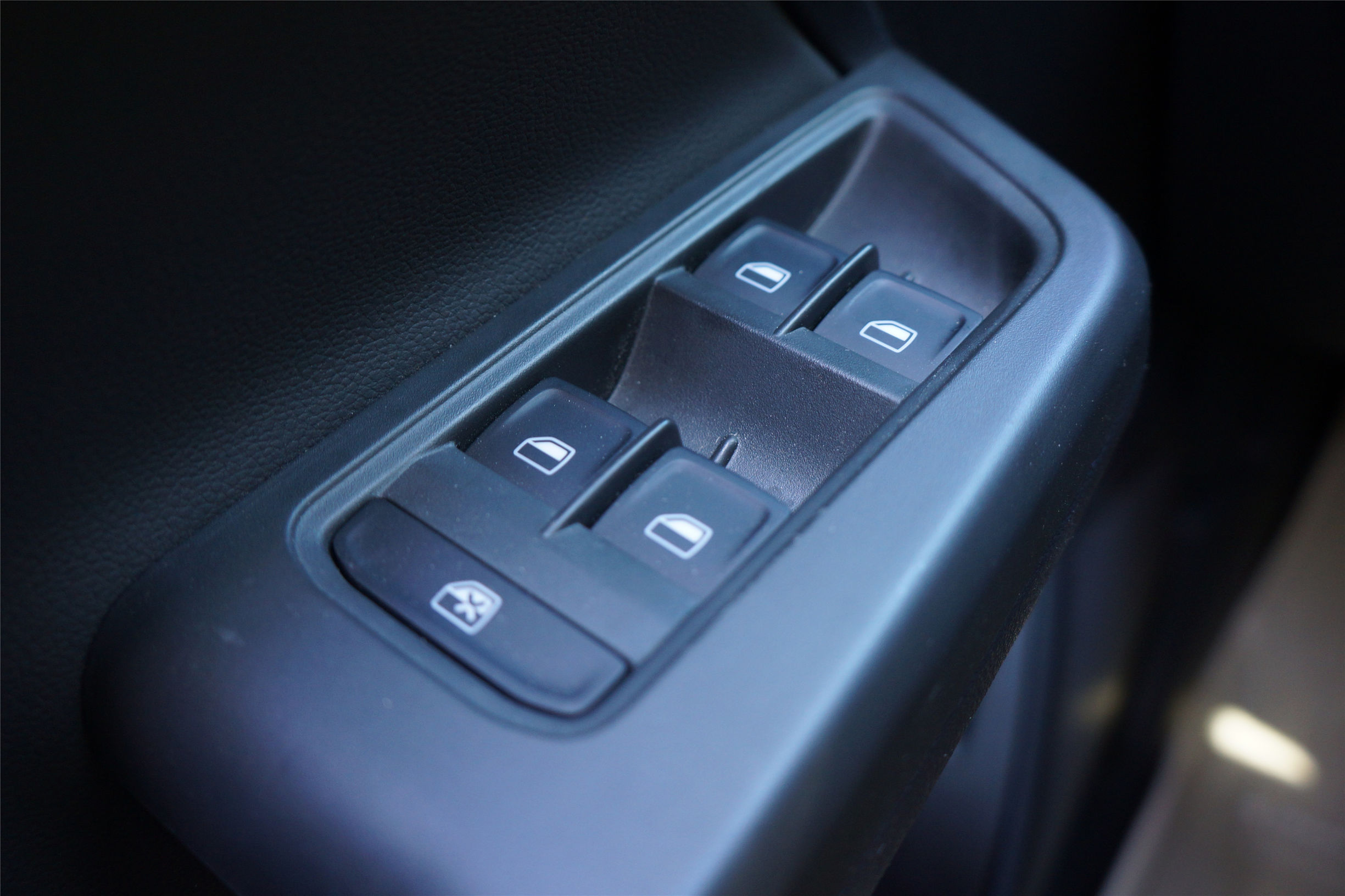 2015款朗逸1.6l手动风尚版优缺点,朗逸1.5l星空五百万版用车指南