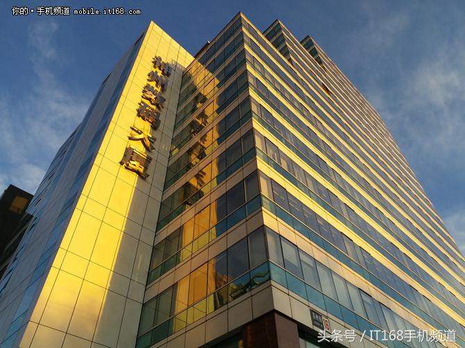 定位中端主打娱乐体验三星GalaxyC7Pro评测