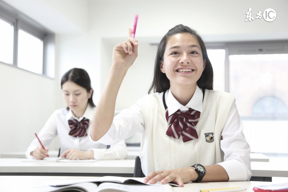 一个英语单词两个意思差别很大,几个英语单词和短语的区别