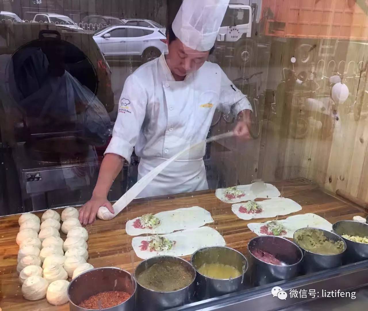 小小牛肉饼店月入万元,香酥牛肉饼摆摊