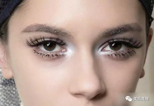 美睫单根扁毛取胶正确手法,中式美睫的镊子手法