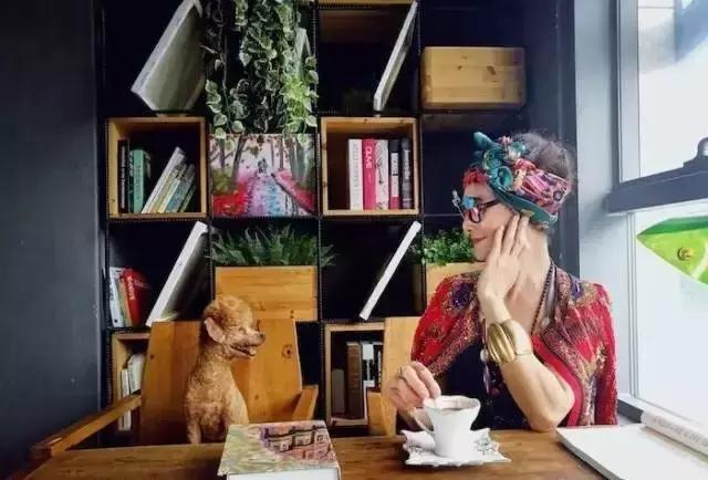 待我银发飘飘也要优雅到老图片,就算银发飘飘也要潇洒到老