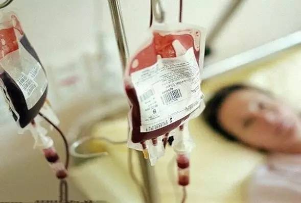 护士输血滴速怎么写,输血的关注事项及滴速