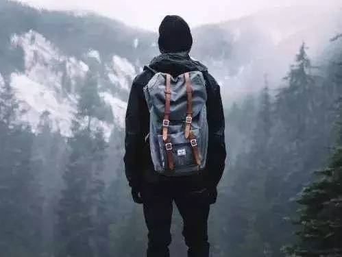 实用又百搭的双肩包,超好看又能装的双肩包旅行