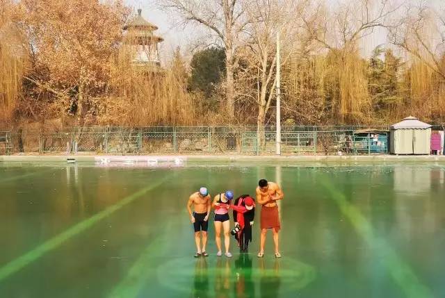 清华冬泳,清华大学生室外冬泳