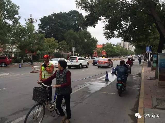 漳州人关注！看到街上的反光锥没？交警蜀黍又有新动作，小电驴你走对路了吗？
