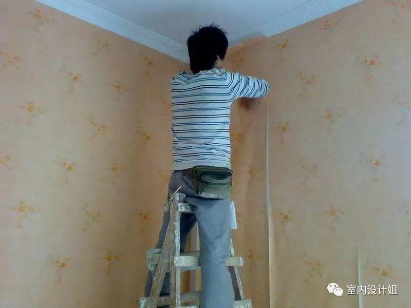 自粘墙纸翘边了怎么处理,自粘贴墙纸边缘开胶怎么办