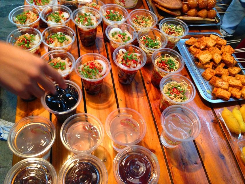 成都双流机场游玩攻略,到了成都双流机场该先去哪里玩