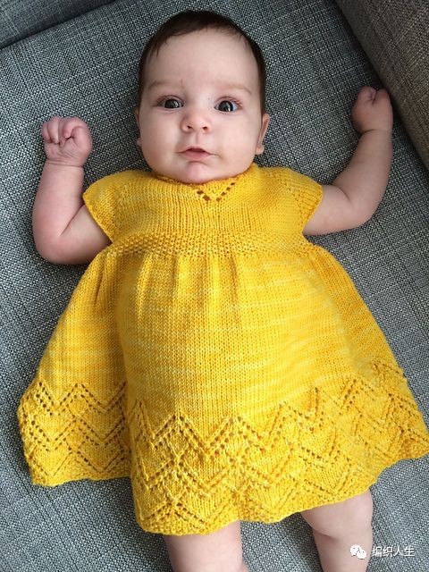 从下往上编织毛线背心裙怎样减针,毛线编织宝宝拼色背心裙图片大全