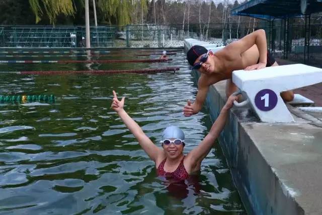 清华冬泳,清华大学生室外冬泳