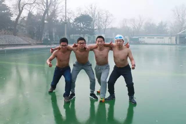 清华冬泳,清华大学生室外冬泳