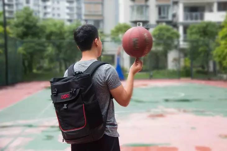 球场丢水杯,在公园丢东西怎么办