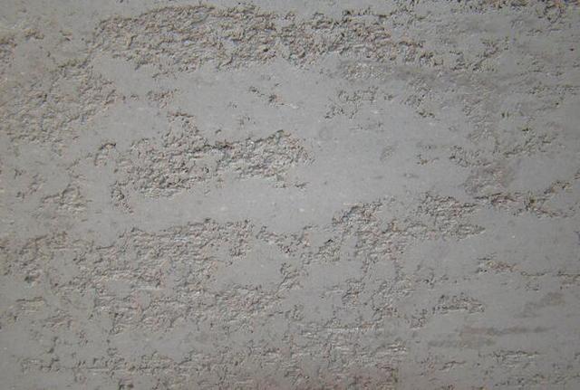 墙面喷完漆后有小孔怎么处理,墙面喷完涂料怎么补救