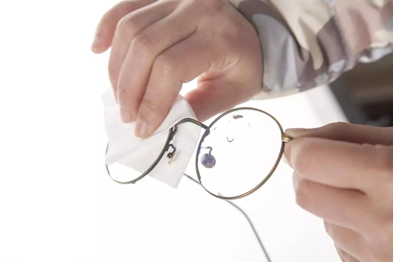 只有1%的人知道的题,眼镜布擦眼镜的正确方法