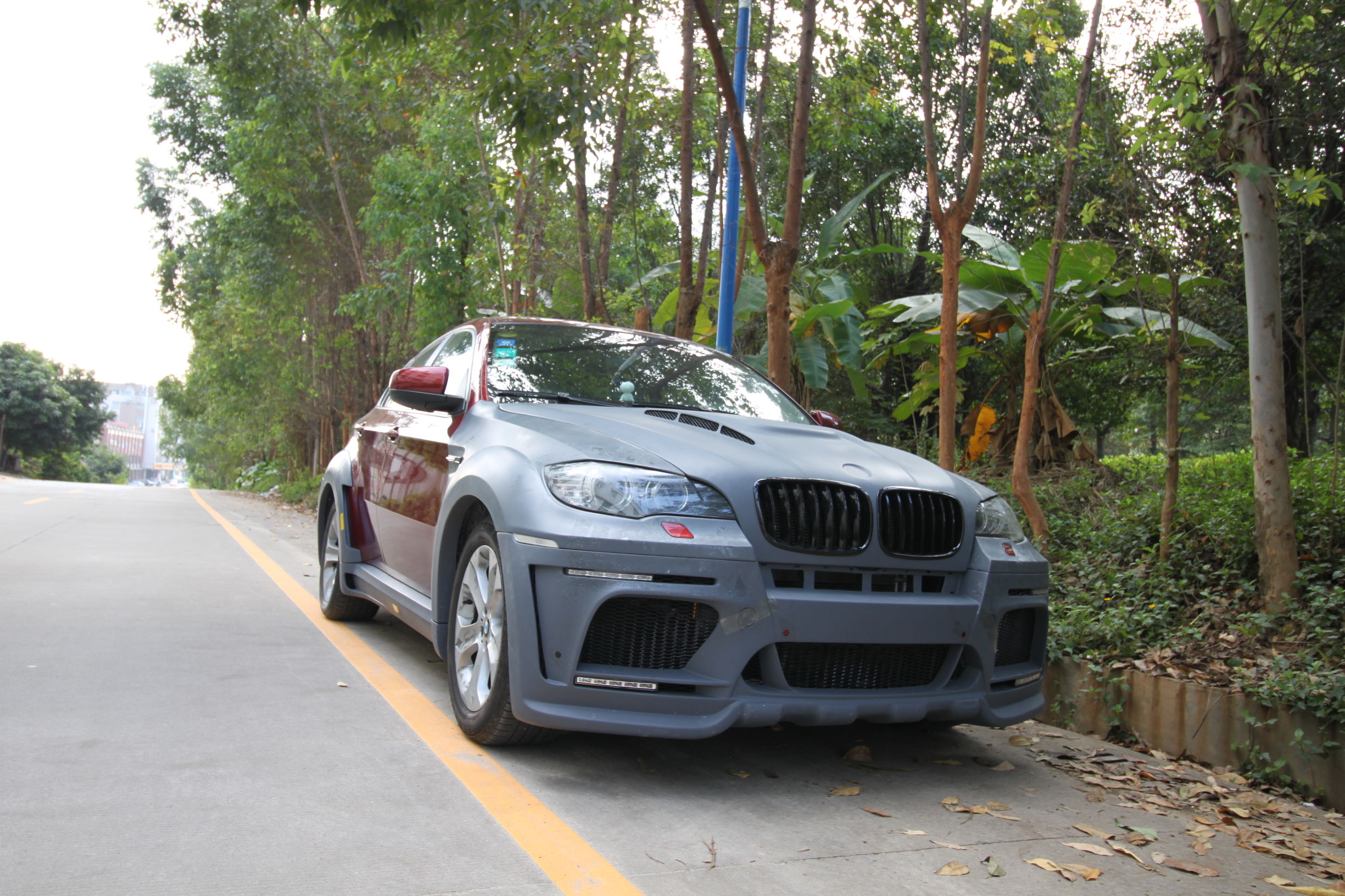 老款宝马x6改大灯和前后包围,宝马x6内外老改新改装案例