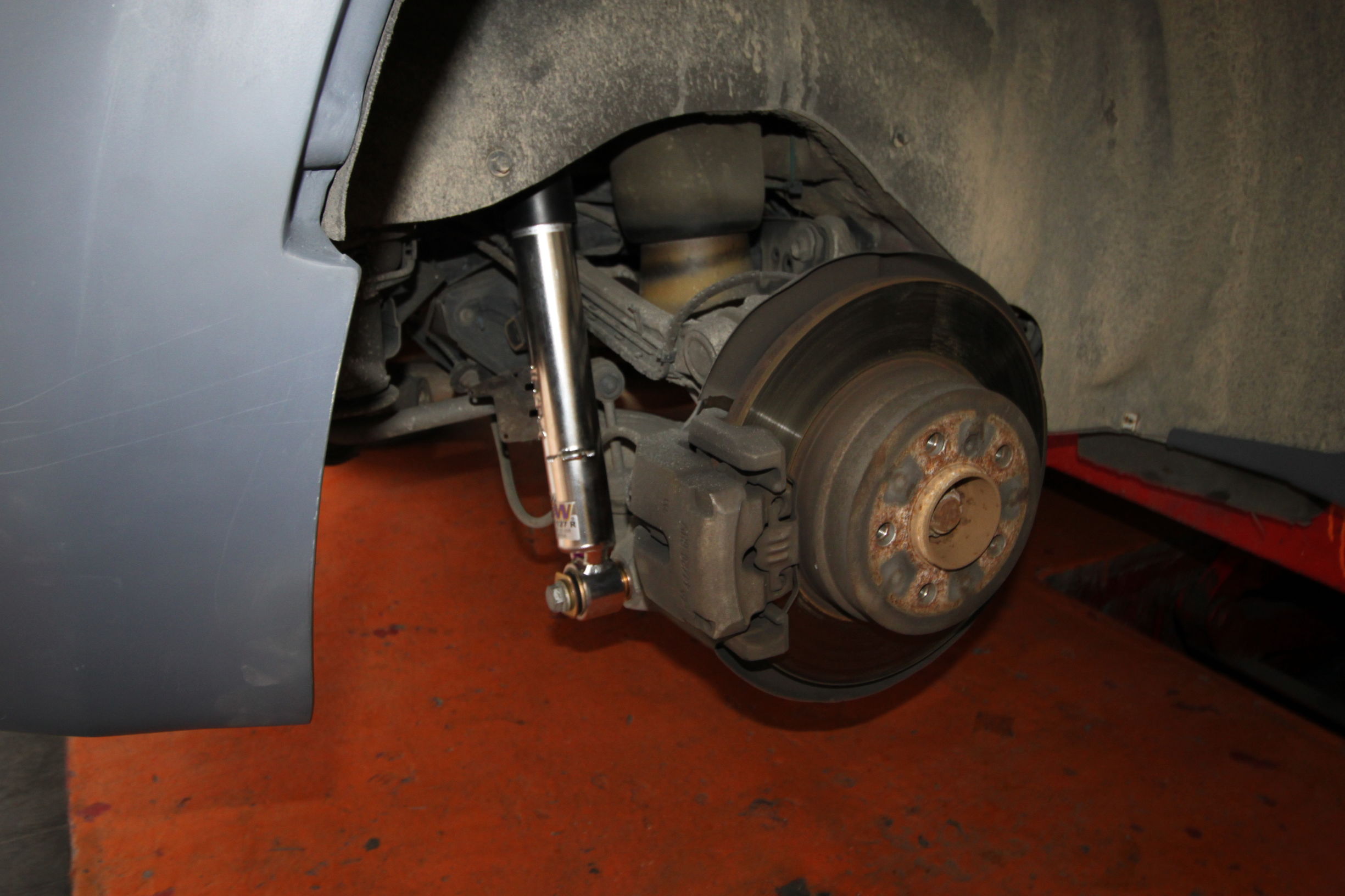 老款宝马x6改大灯和前后包围,宝马x6内外老改新改装案例