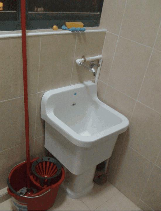 拖把池放阳台还是厕所,拖把池安装在阳台好还是卫生间好