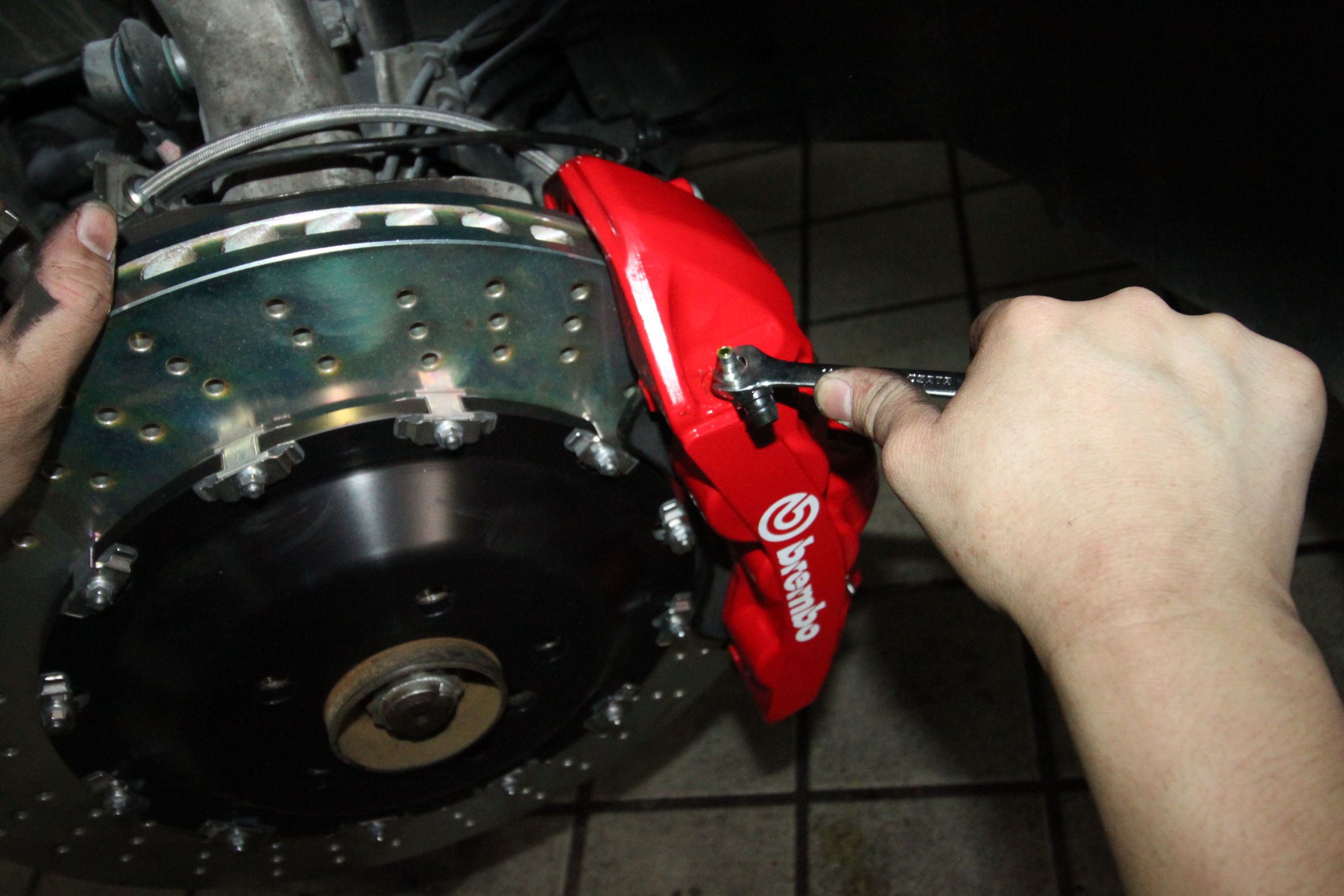 老款宝马x6改大灯和前后包围,宝马x6内外老改新改装案例