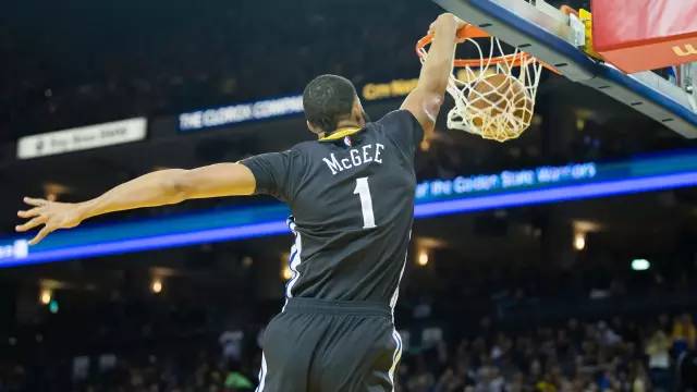 麦基勇士表现,麦基在勇士时期打球视频