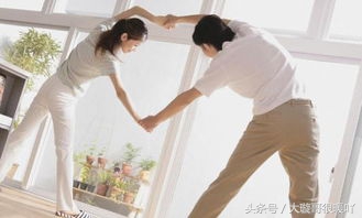 情侣关系越来越亲密话越来越少,情侣间促进感情做的10件事清单