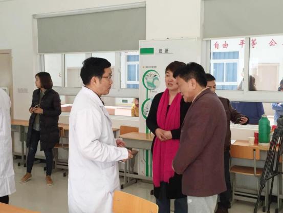 眼科专家公益讲座,眼科义诊关爱老人