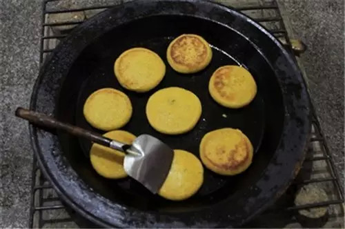 安徽宏村古镇有什么好吃的,黟县宏村旅游必备美食有哪些