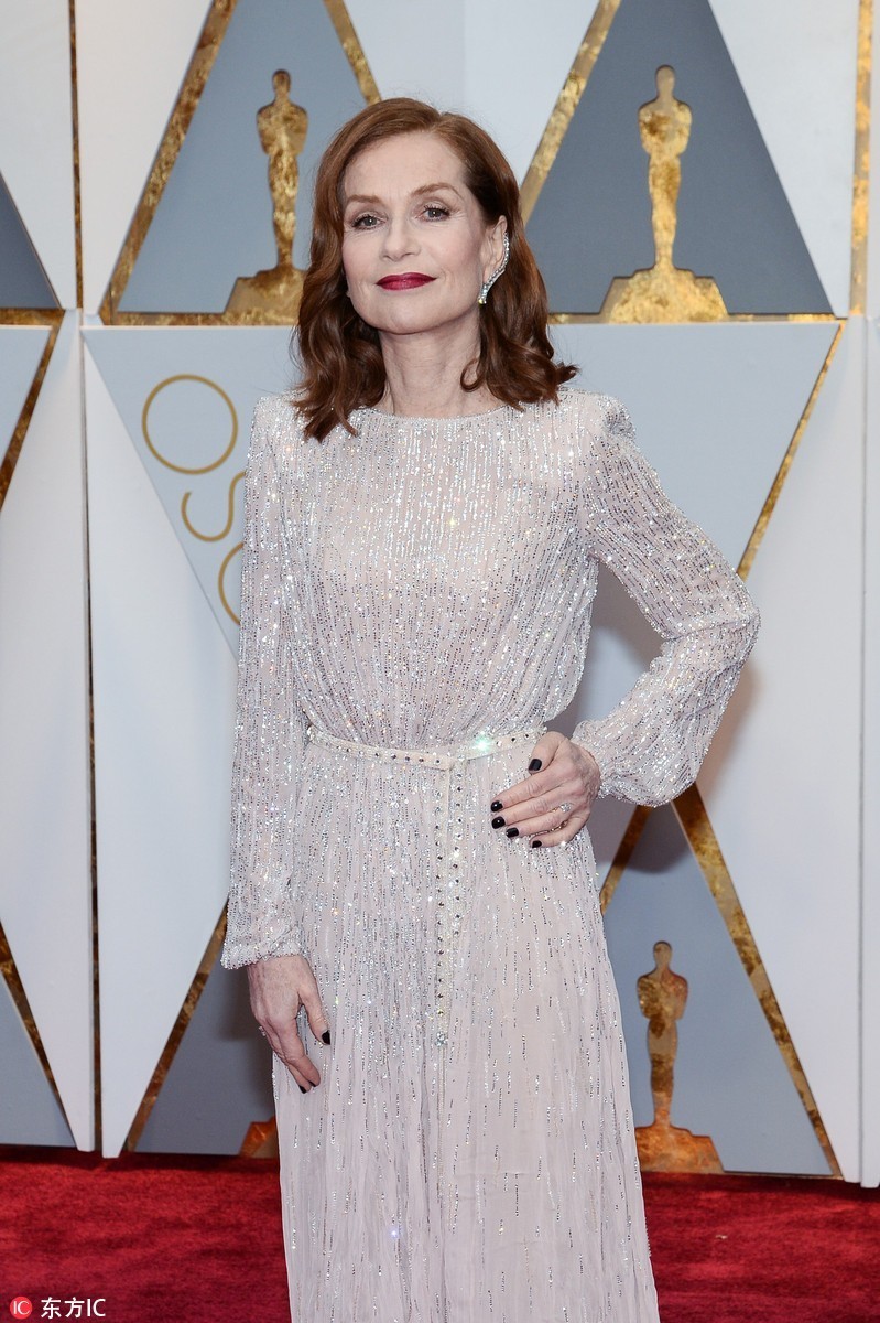 14岁退学又怎样？石头姐终获奥斯卡影后：幸运=人美还努力！