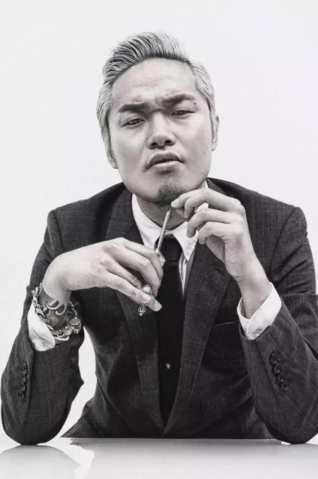 成都妹儿请关注！整容不用去医院，剪个短发也可以！