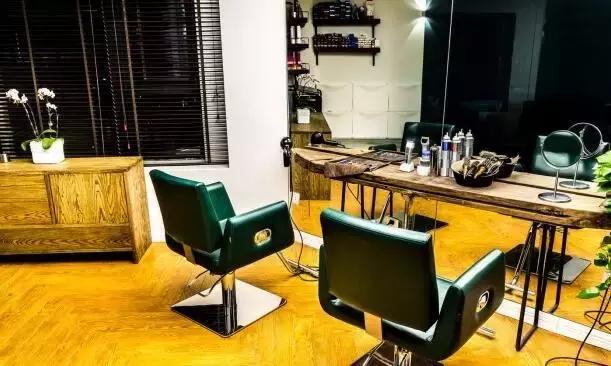 成都妹儿请关注！整容不用去医院，剪个短发也可以！