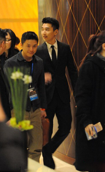 周传雄参加综艺节唱歌,周传雄爆火