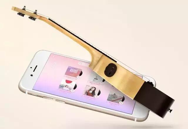 李健唱歌的变化,李健露脚踝