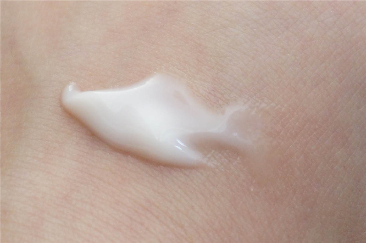 提亮肤色倩碧维c修复精华,倩碧vc精华测评