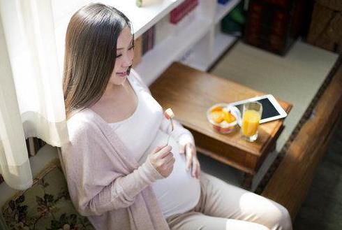 孕7月感冒咳不停吃了药，婆婆说：生个傻子不给你带