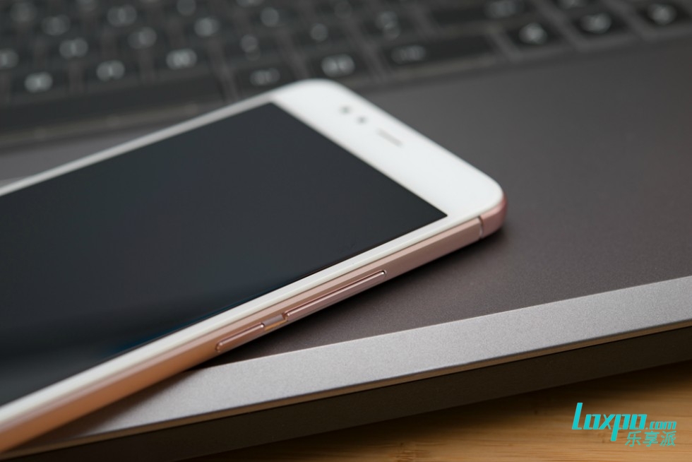 不单有颜值更还有快充魅蓝5s体验评测