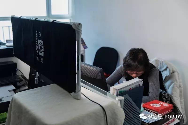 “柔曲之美”——南冠CN-ST288CX2影视曲屏LED灯光之情景喜剧拍摄应用