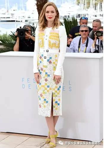 中老年春秋长袖纯棉连衣裙,春秋长袖连衣裙的裁剪方法