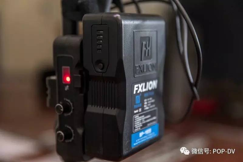 “柔曲之美”——南冠CN-ST288CX2影视曲屏LED灯光之情景喜剧拍摄应用