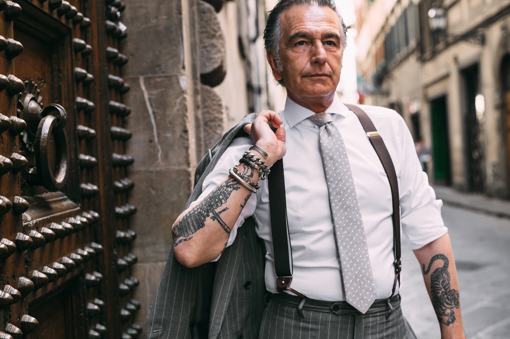 衬衫到底该不该买带兜的？