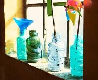 一口气推出了50多款PS新品，宜家彻底放飞了自我！挂到墙上的沙发、自动浇水的花盆……错过等3年