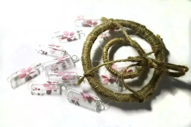 小学生一幅树叶画,秋天树叶图片卡通画