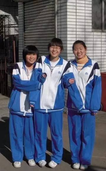 别人说你像小学生该怎么回,别人说你说话像小学生