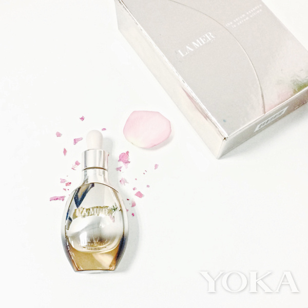 脸部掉皮泛红干燥刺痛用什么药膏,脸上泛红干燥又痒还刺痛还有疙瘩