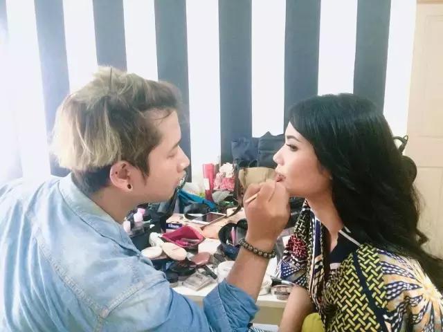 丑女逆袭白富美视频,丑女逆袭白富美之路