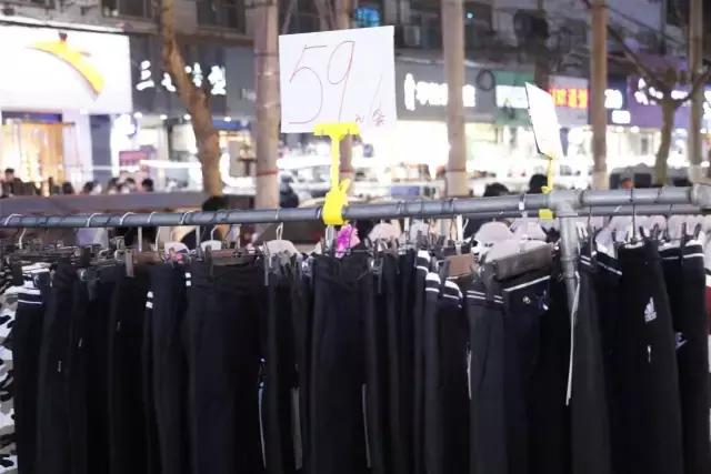 每一个与鱼化寨国际有染的人，都曾对这个小香港有难以言表的热忱