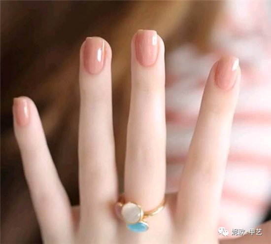 甲油胶可以用什么烘干,甲油胶用吹风机能干么